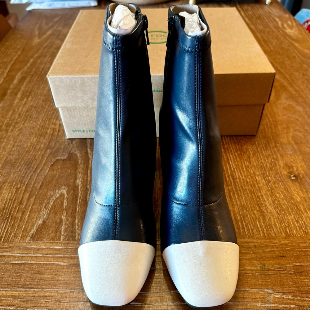 NIB navy & ivory BC Footwear Told Ya So short boots 8.5M - Picture 6 of 14